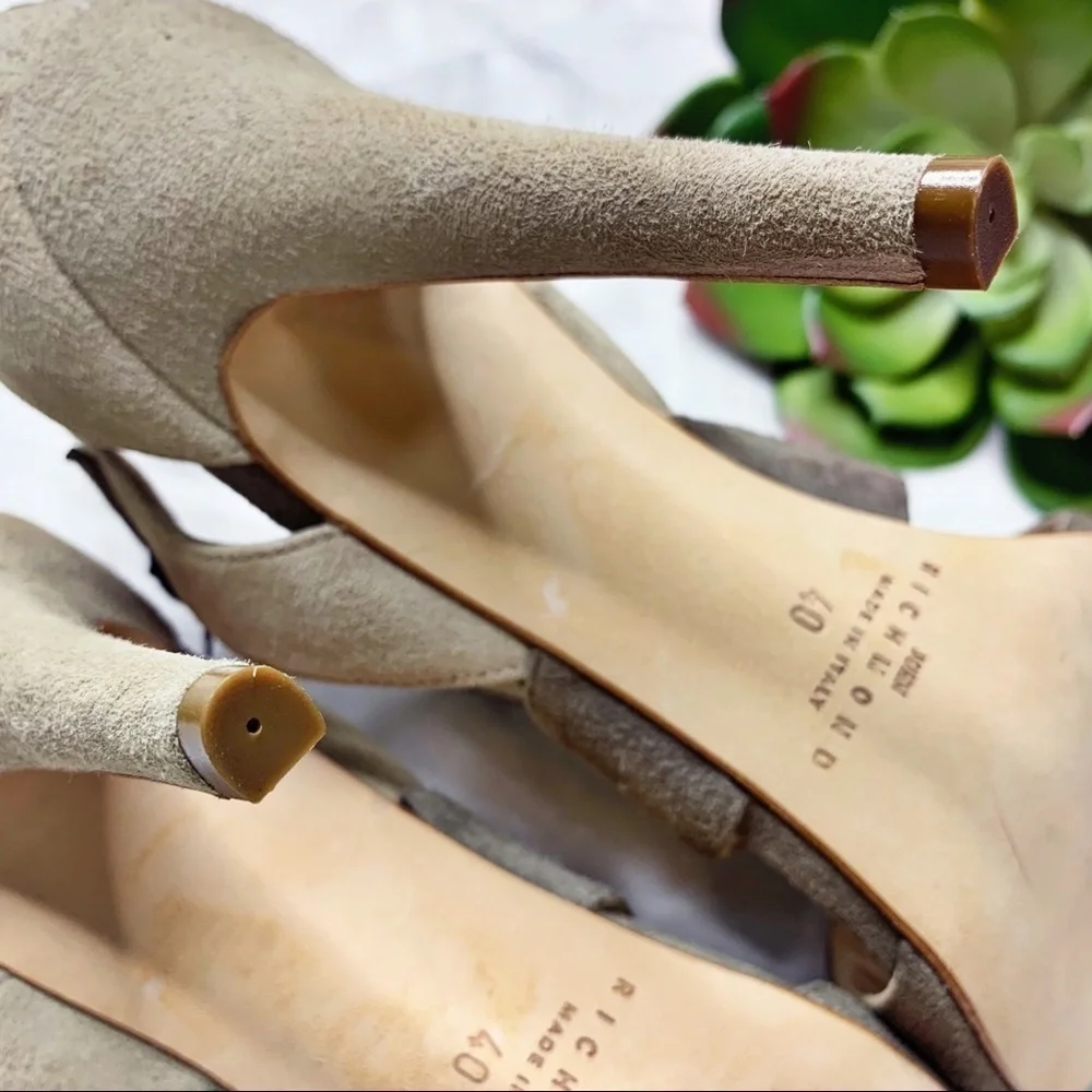 John Richmond NWOT Suede T-Strap Taupe Gray Stilettos Pumps Heels IT40/US10